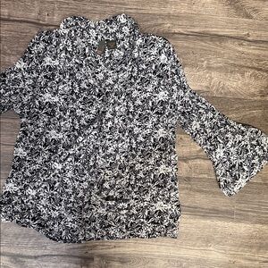 Serra Black and White Top